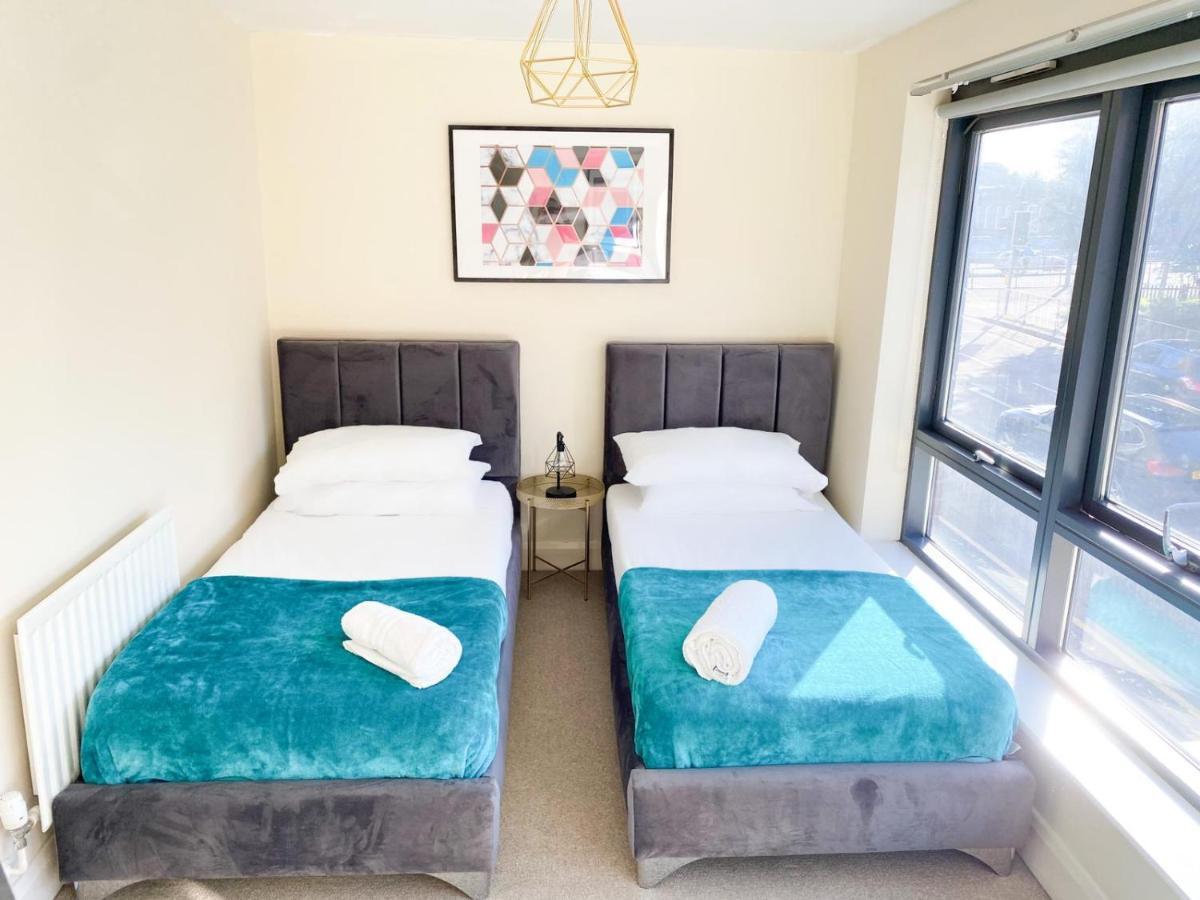 Tudors Esuites House City Centre Netflix Бирмингам Екстериор снимка