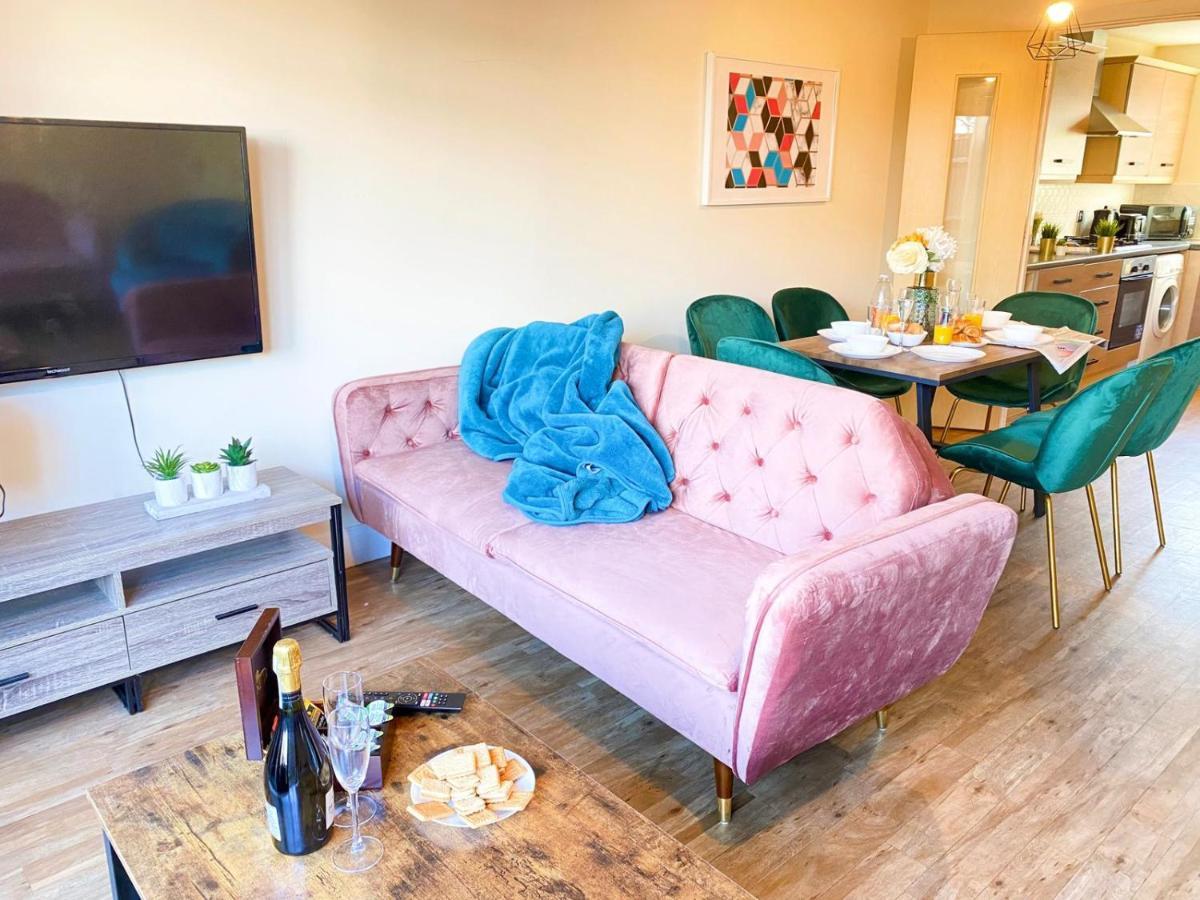 Tudors Esuites House City Centre Netflix Бирмингам Екстериор снимка